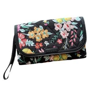 EUC Vera Bradley Wristlet RFID Clutch Wallet leather trimmed Value $75